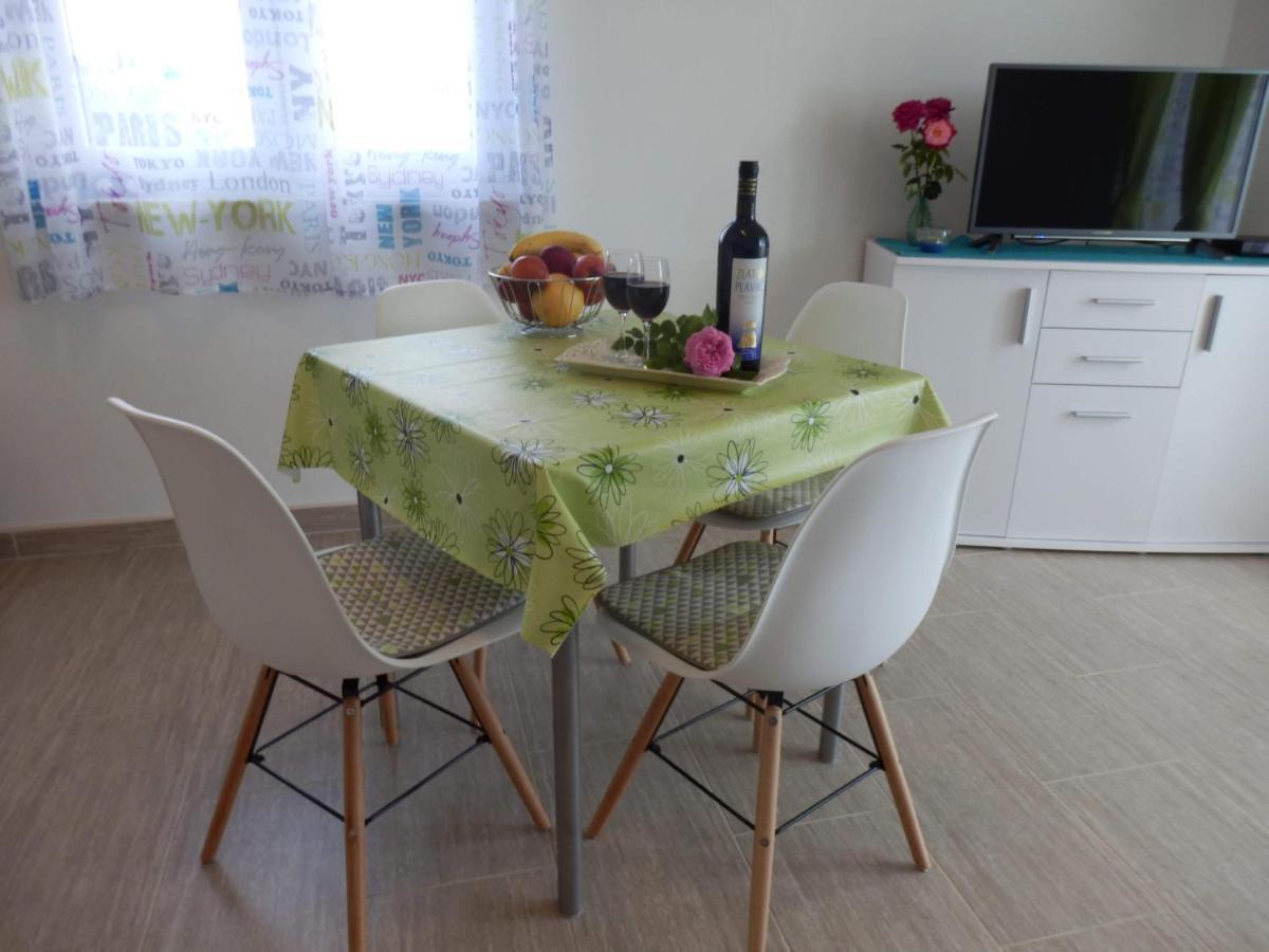 Apartman Laura Tribalj Extérieur photo